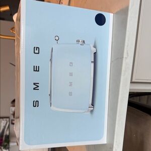 SMEG Two Slice Toaster-Designer Retro